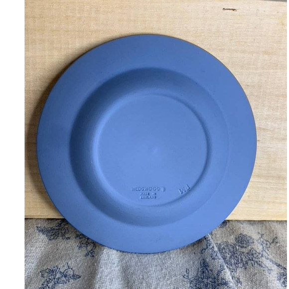 Wedgwood Jasperware Trafalgar Square 4.5" Plate Trinket Dish - Picture 4 of 5